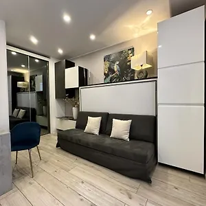 https://lovely-and-cosy-white-apartment.it-lombardy.com